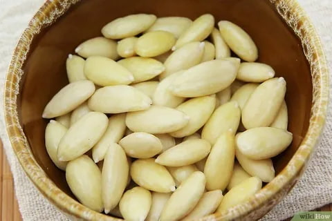 قیمت بادام درختی سفید با کیفیت ارزان + خرید عمده